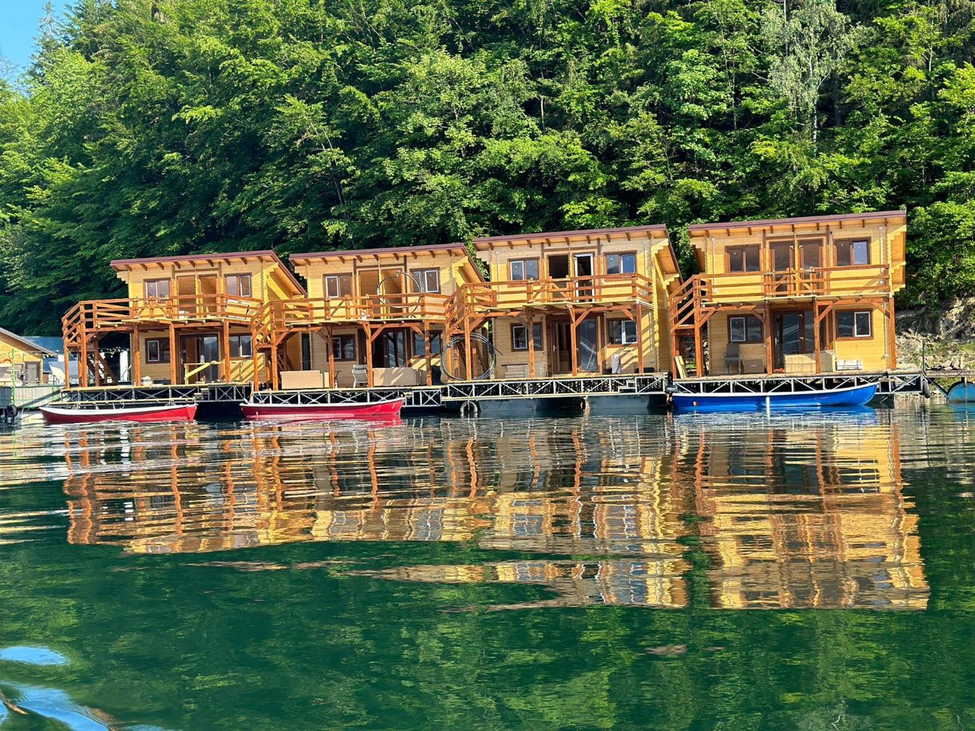 Holiday Bicaz Bungalows On The Lake Εξωτερικό φωτογραφία