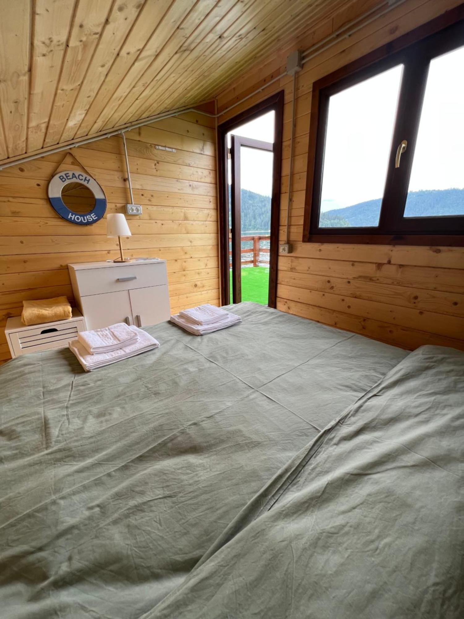 Holiday Bicaz Bungalows On The Lake Εξωτερικό φωτογραφία