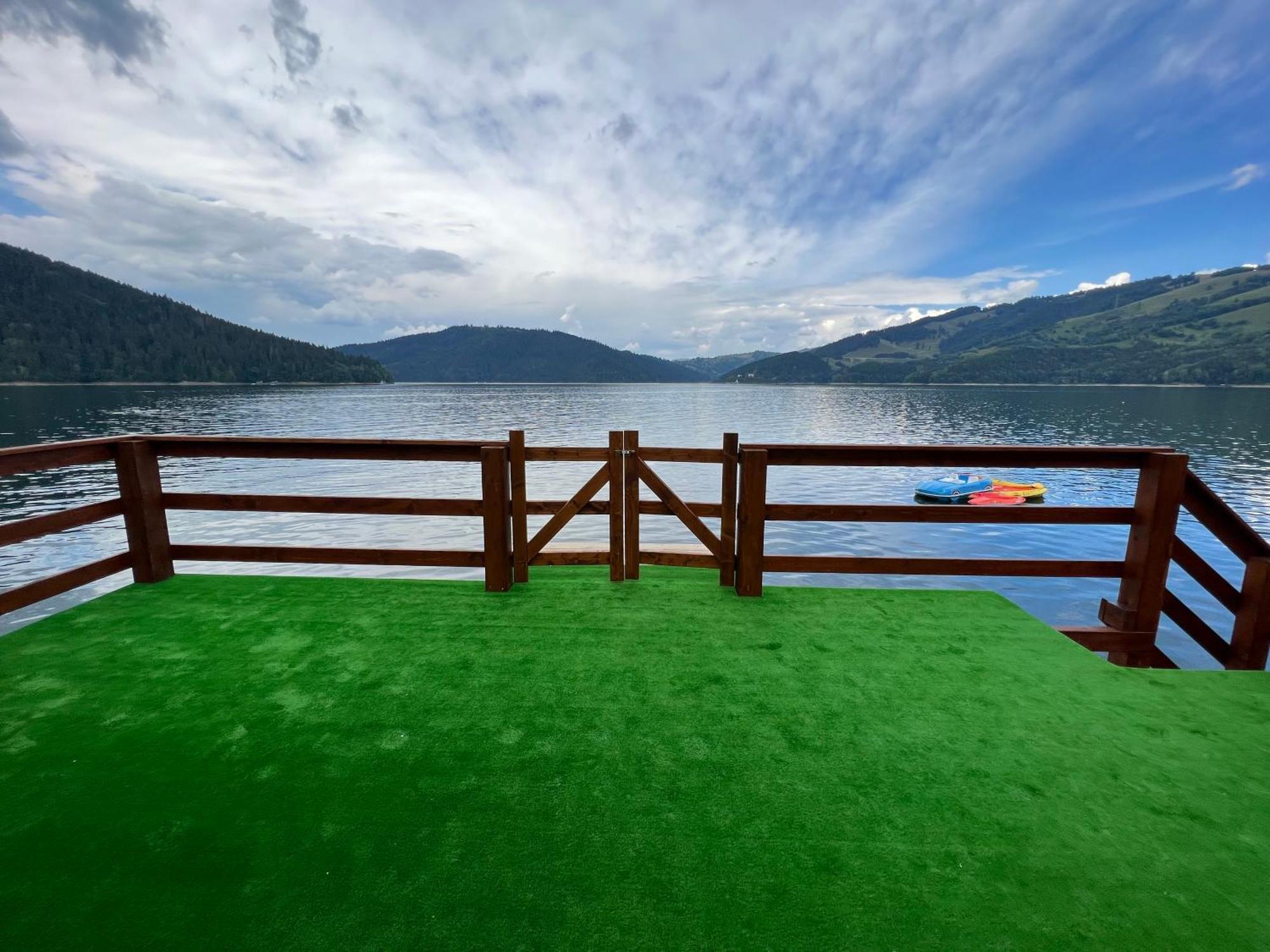 Holiday Bicaz Bungalows On The Lake Εξωτερικό φωτογραφία